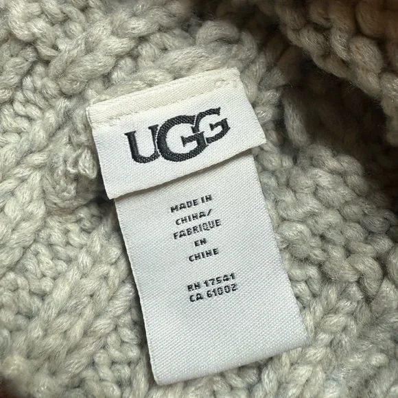 UGG Light Gray Cable Knit Beanie with Pom - Picture 4 of 5